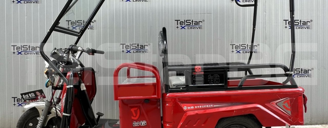 Карго транспортер T-500 с твърд покрив със стъкло с чистачка